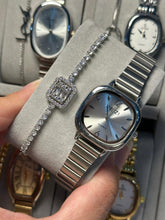 Sizei In Sliver with daimond bracelet